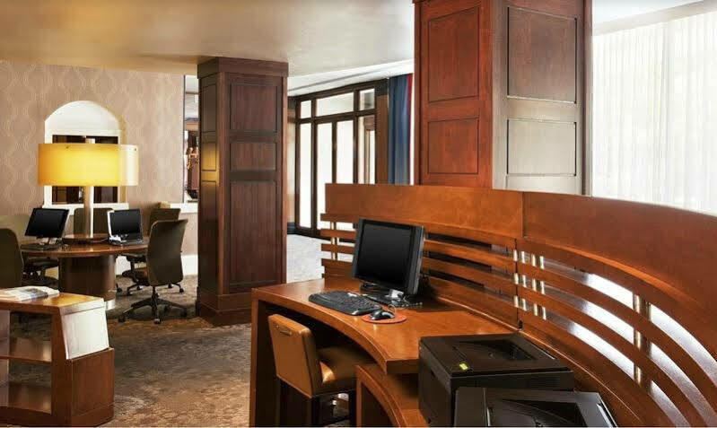 Hotel Baltimore Downtown-Inner Harbor Екстериор снимка